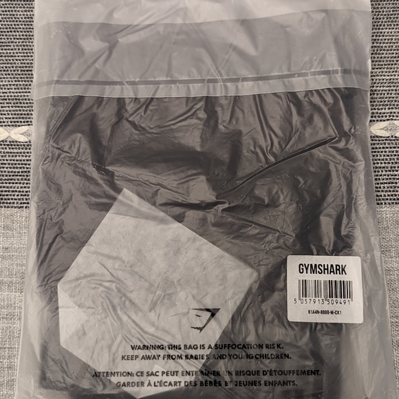 Gym shark shorts NWT (M) - Picture 4 of 4